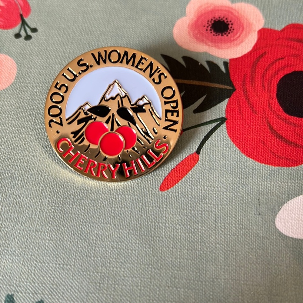 2005 US women’s open Cherry Hills collector’s pin! Never worn. ⛳️